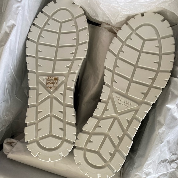 Prada Tennis Shoes 🖤 - Picture 4 of 6